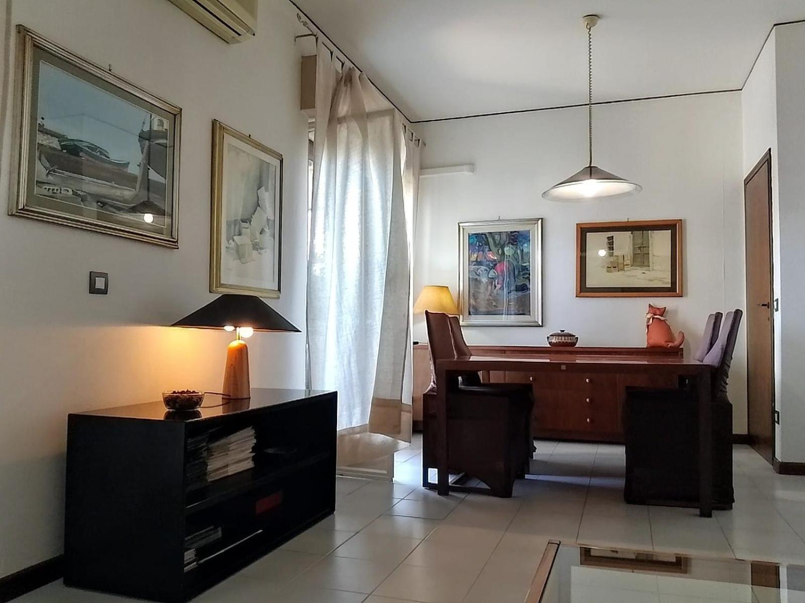 Panoramico Cagliari, I Tre Grilli, Centro *